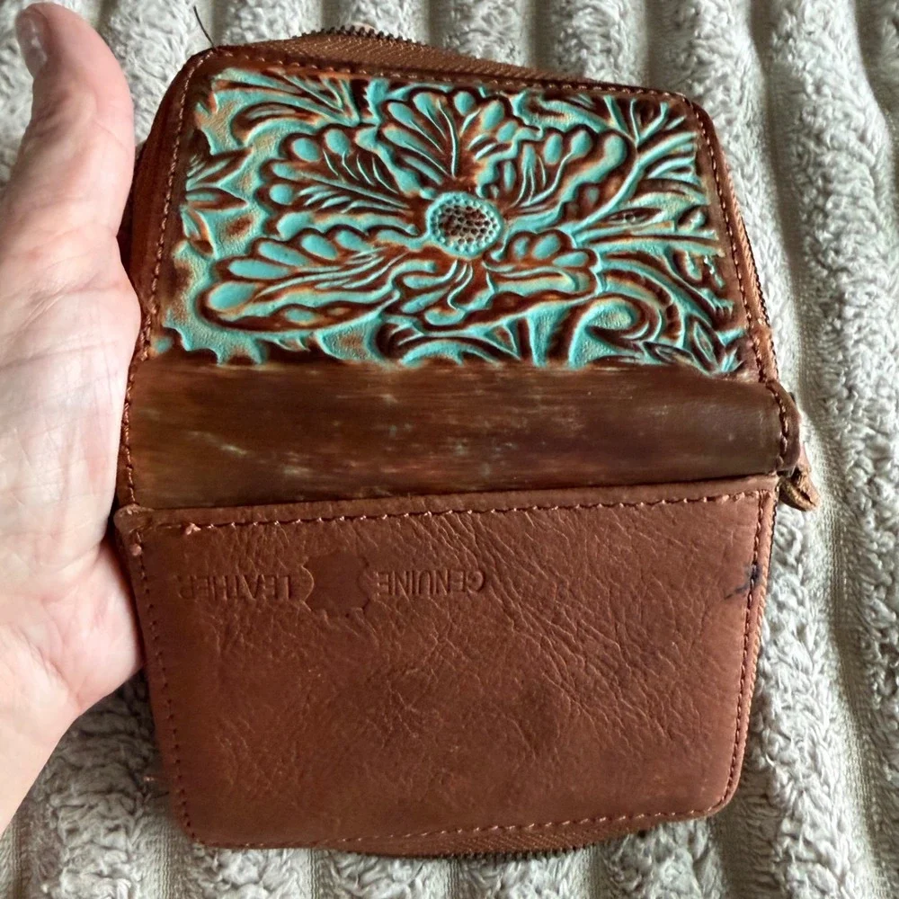 Hand Tooled Leather Accordion Card Wallet Turquoise Floral Western Zip Around